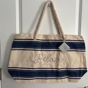 NWT- Ever Ellis “Relax” large tote, blue/cream color with twisted cotton handles